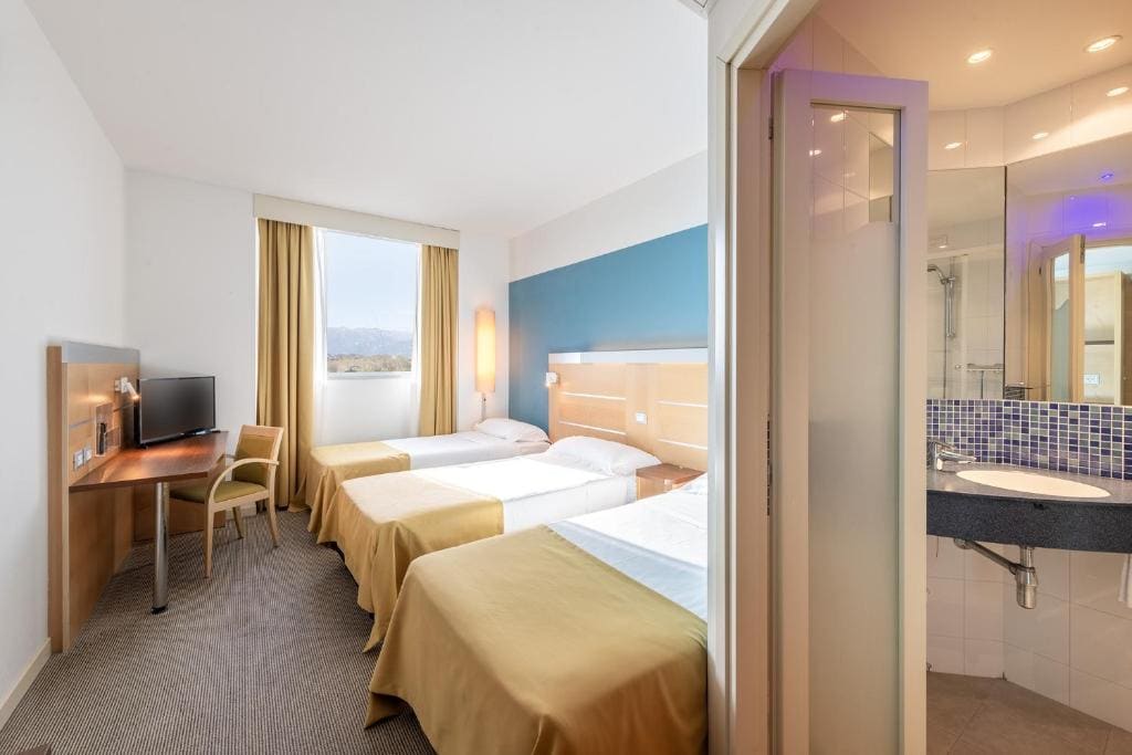 Standard Double Room room - Image 3