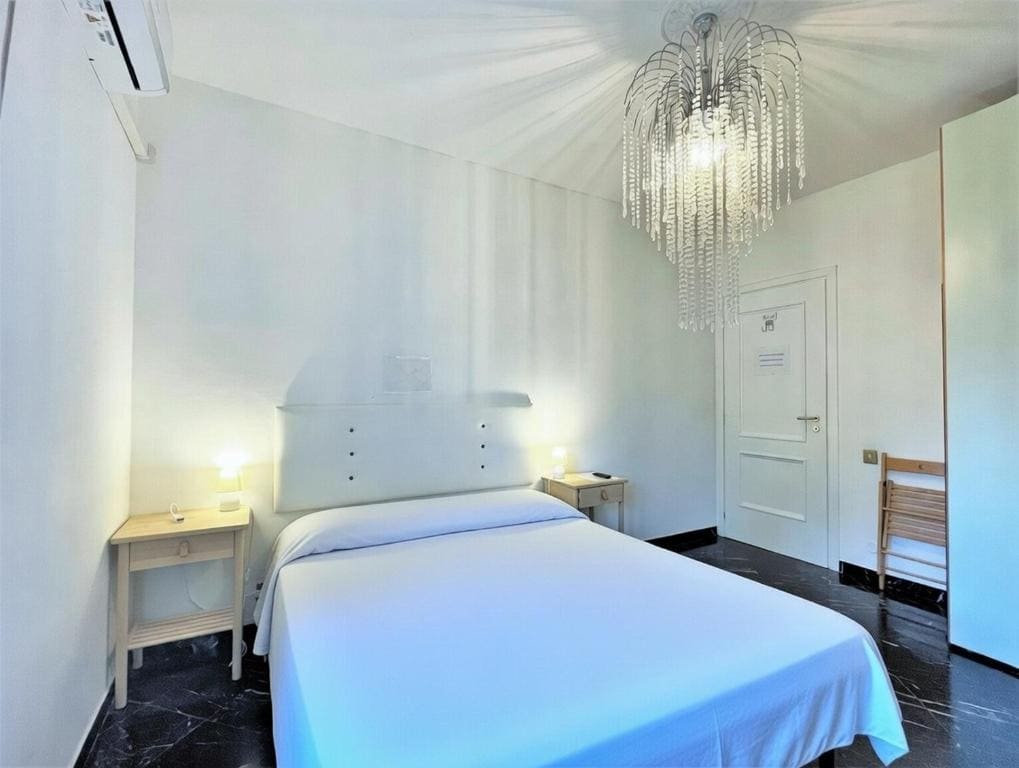 Deluxe Double Room room - Image 3
