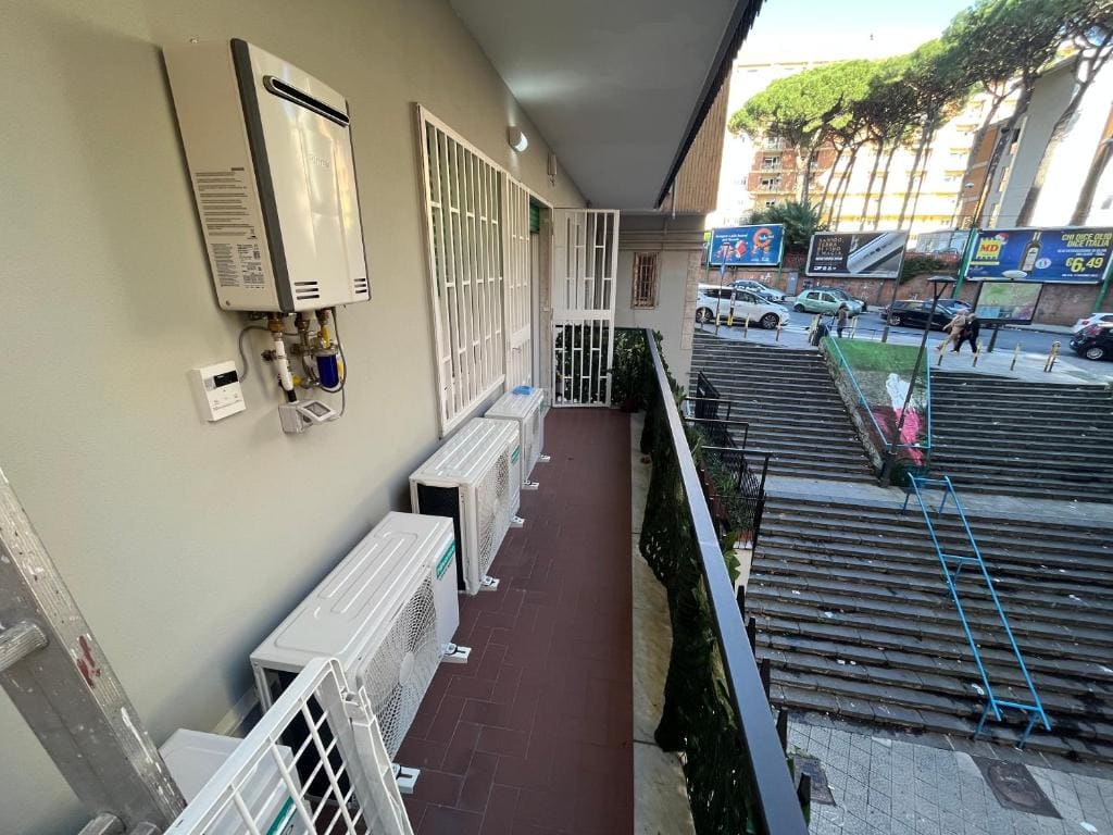 Quadruple Room with Balcony room - Image 2