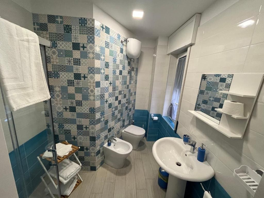 Quadruple Room with Balcony room - Image 1