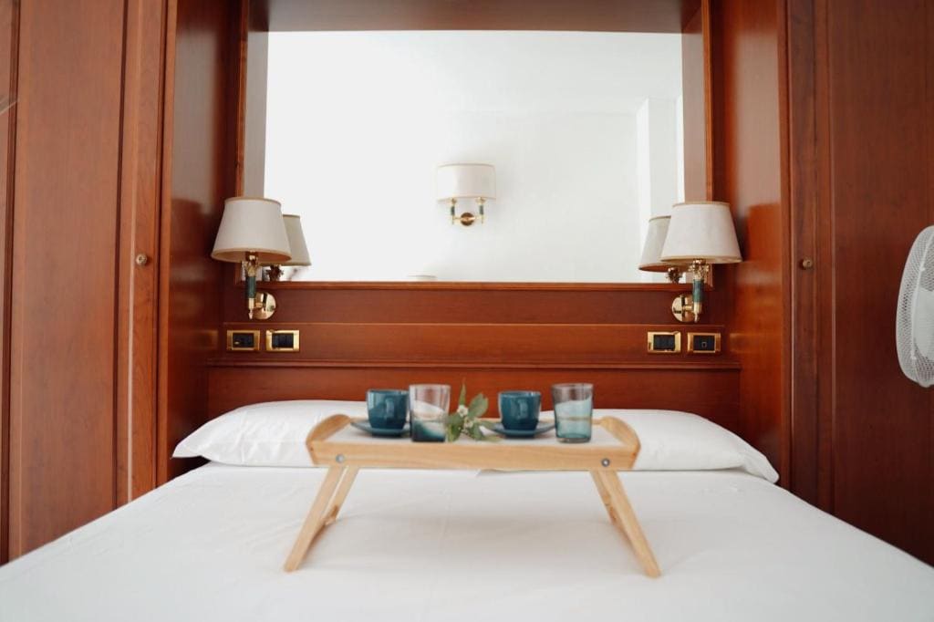Studio with Sofa Bed room - Image 1