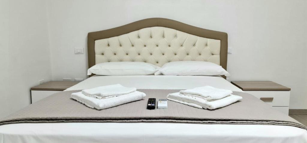 Classic Triple Room room - Image 1