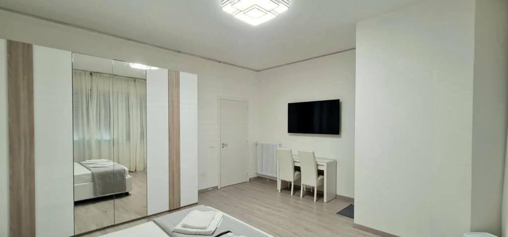 Standard Triple Room room - Image 1