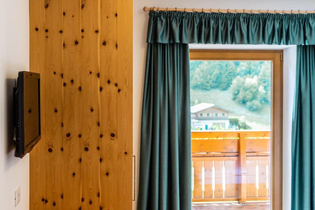 Deluxe Double Room room - Image 2