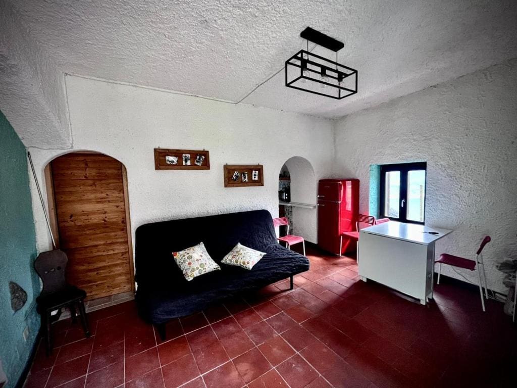 One-Bedroom Deluxe Apartment room - Image 1