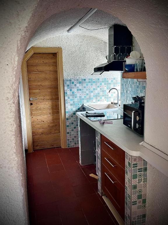 One-Bedroom Deluxe Apartment room - Image 2