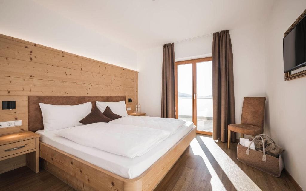 Junior Suite with Balcony room - Image 1