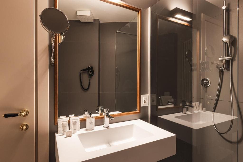 Classic Double or Twin Room room - Image 3