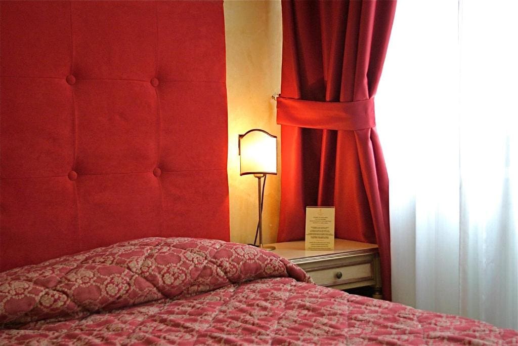 Standard Quadruple Room room - Image 1