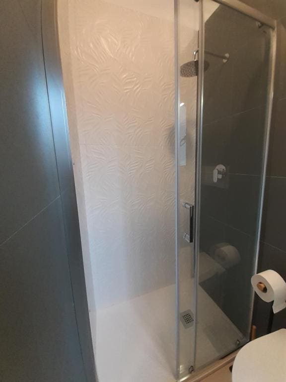 Large Double Room room - Image 2
