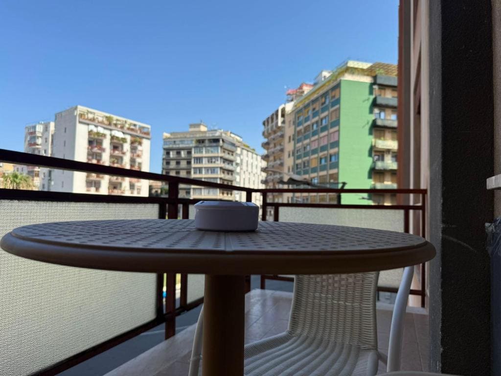 Double Room with Balcony room - Image 2