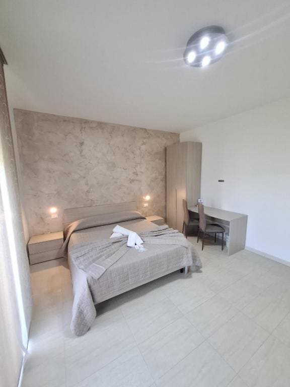 Deluxe Family Room room - Image 1