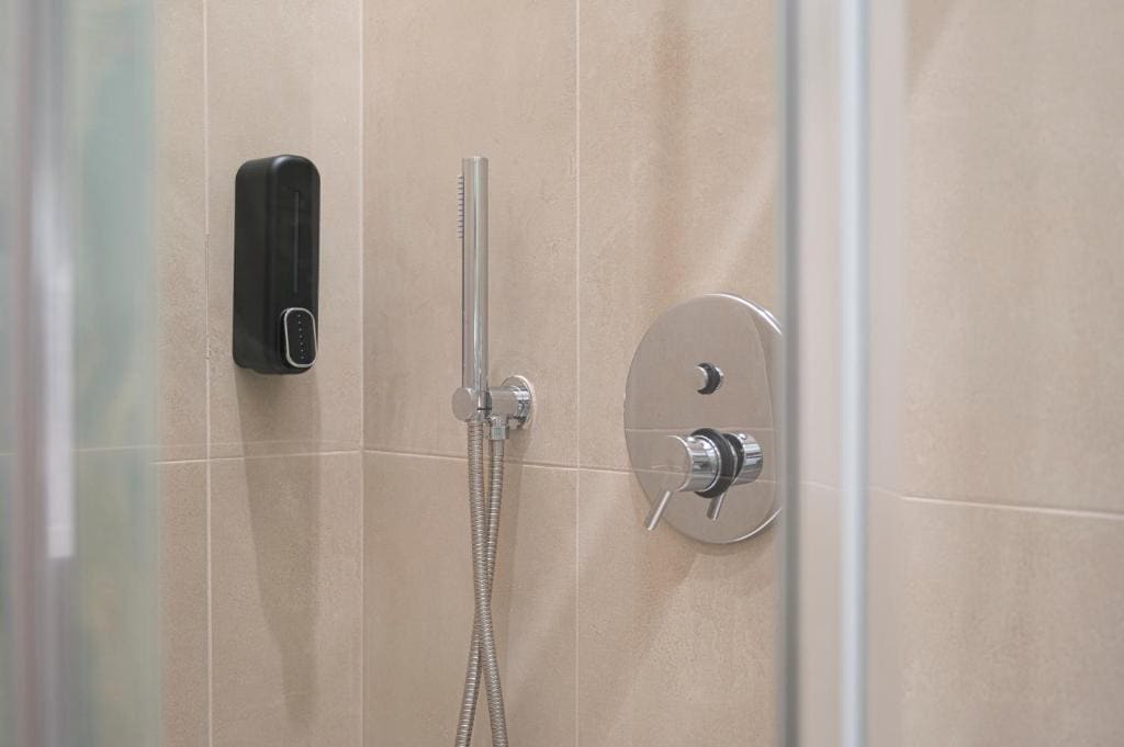 Triple Room with Private Bathroom room - Image 2