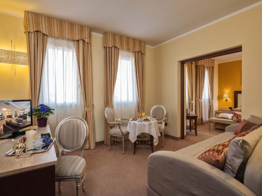 Junior Suite room - Image 3