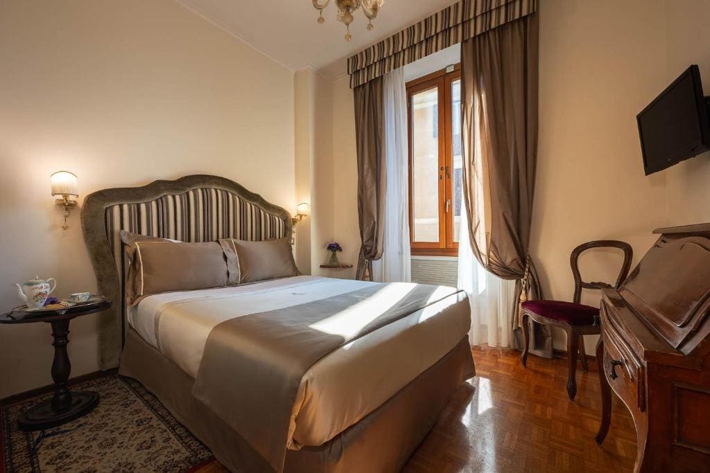 Classic Double Room for Single Use room - Image 2