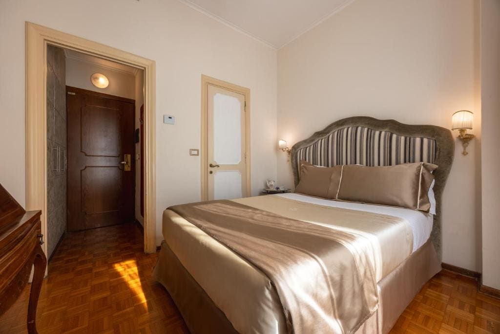 Classic Double Room for Single Use room - Image 1