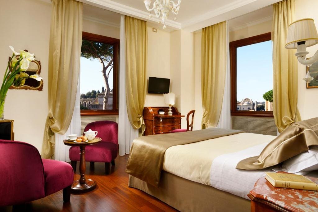 Deluxe Double or Twin Room with View room - Image 3