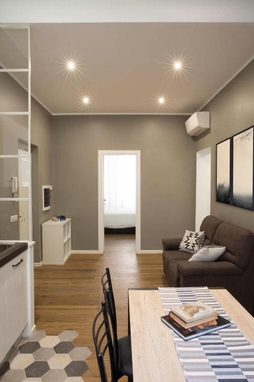 Large Double Room room - Image 3