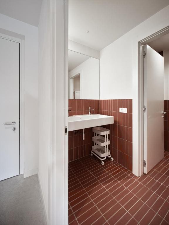 Deluxe Family Room room - Image 2