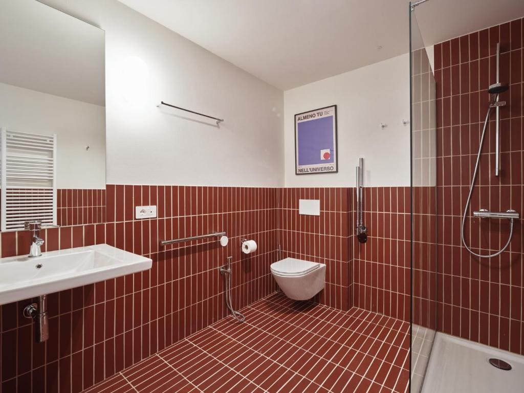 Superior Triple Room room - Image 2