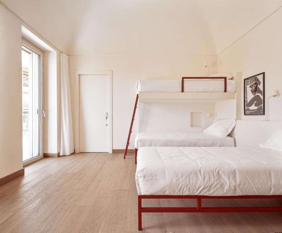 Superior Triple Room room - Image 1