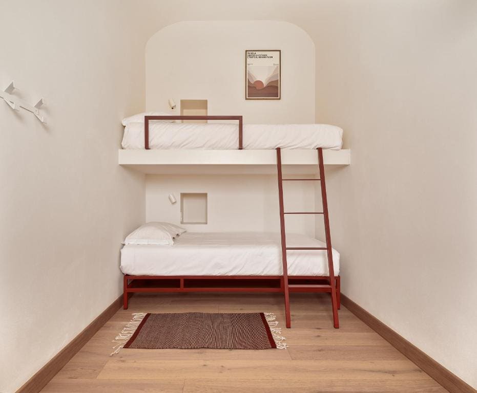 Superior Triple Room room - Image 3