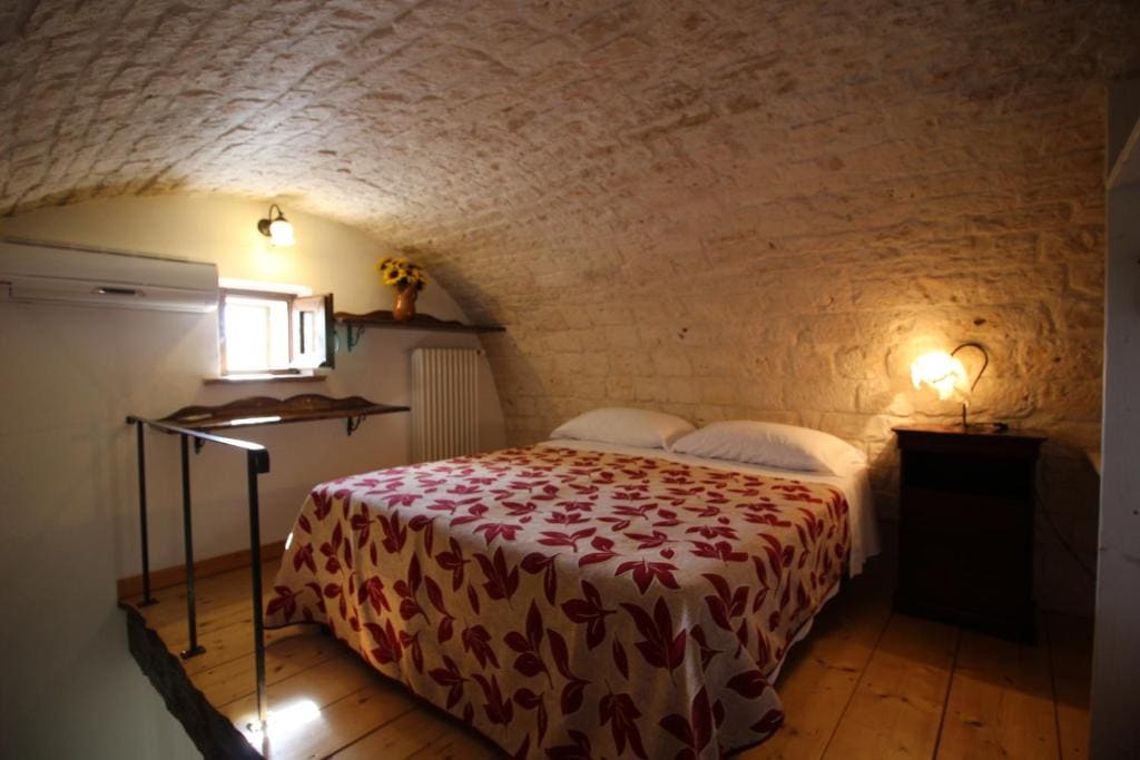 Double Room with Spa Bath room - Image 1