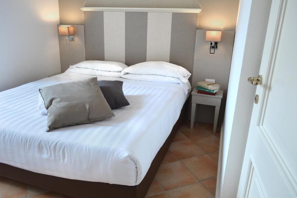 Classic Double Room room - Image 3