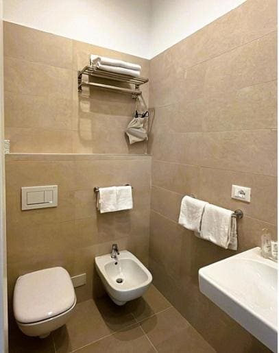 Superior Double Room with Sea View room - Image 2