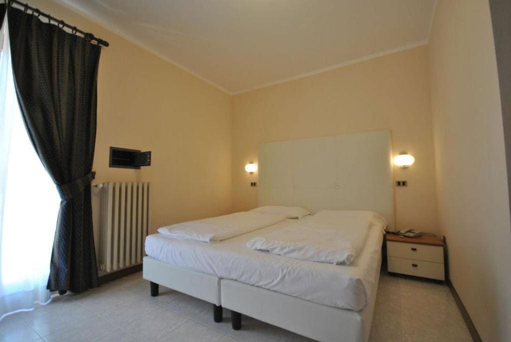 Economy Double Room room - Image 3