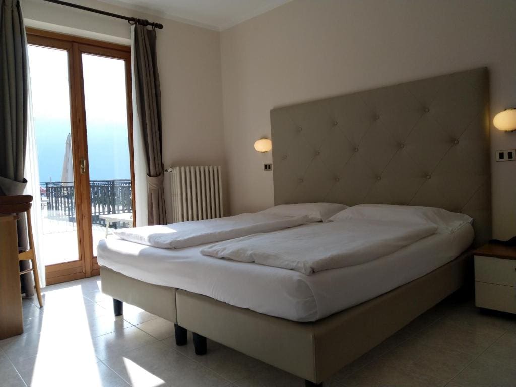 Double or Twin Room with Terrace room - Image 2