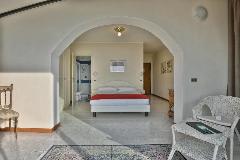 Junior Suite with Terrace room - Image 2