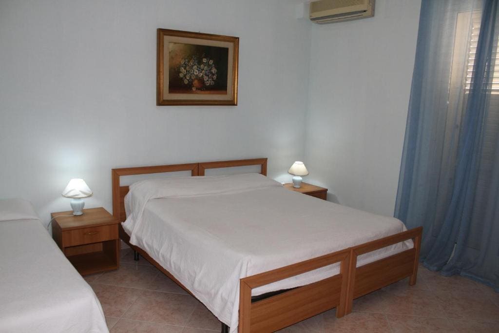 Deluxe Double Room with Balcony room - Image 1