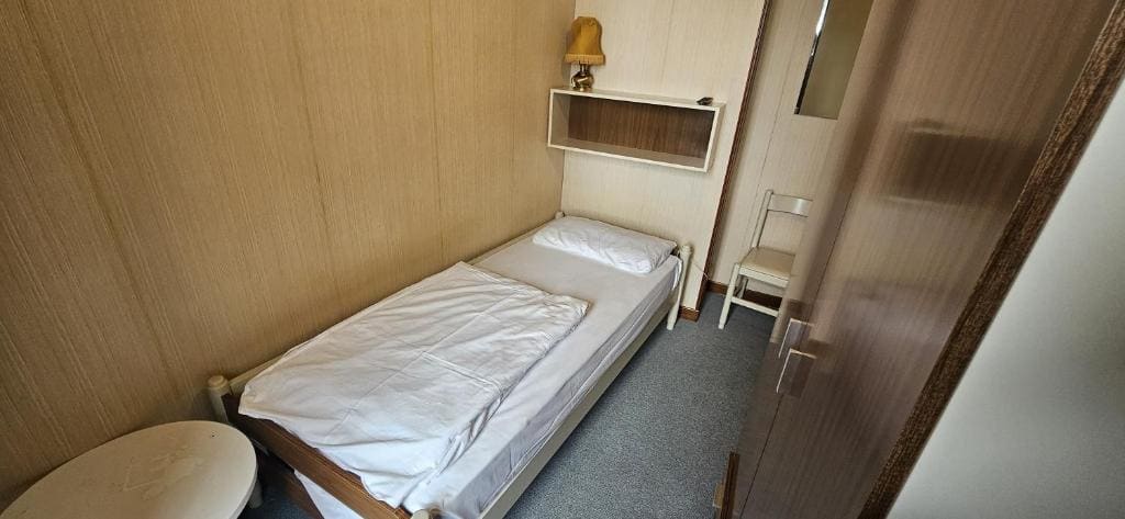 Single Room with Balcony - Depandance room - Image 3