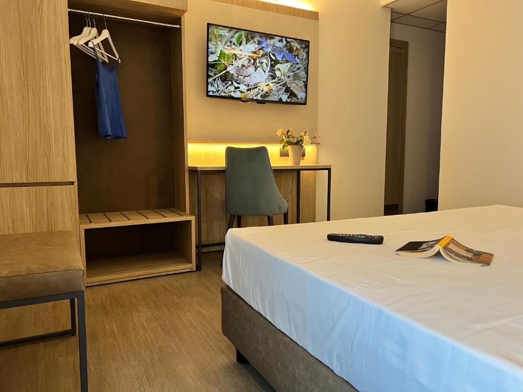 Deluxe Double Room room - Image 3