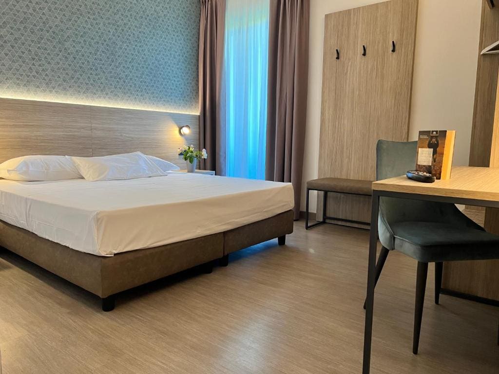 Deluxe Double Room room - Image 1