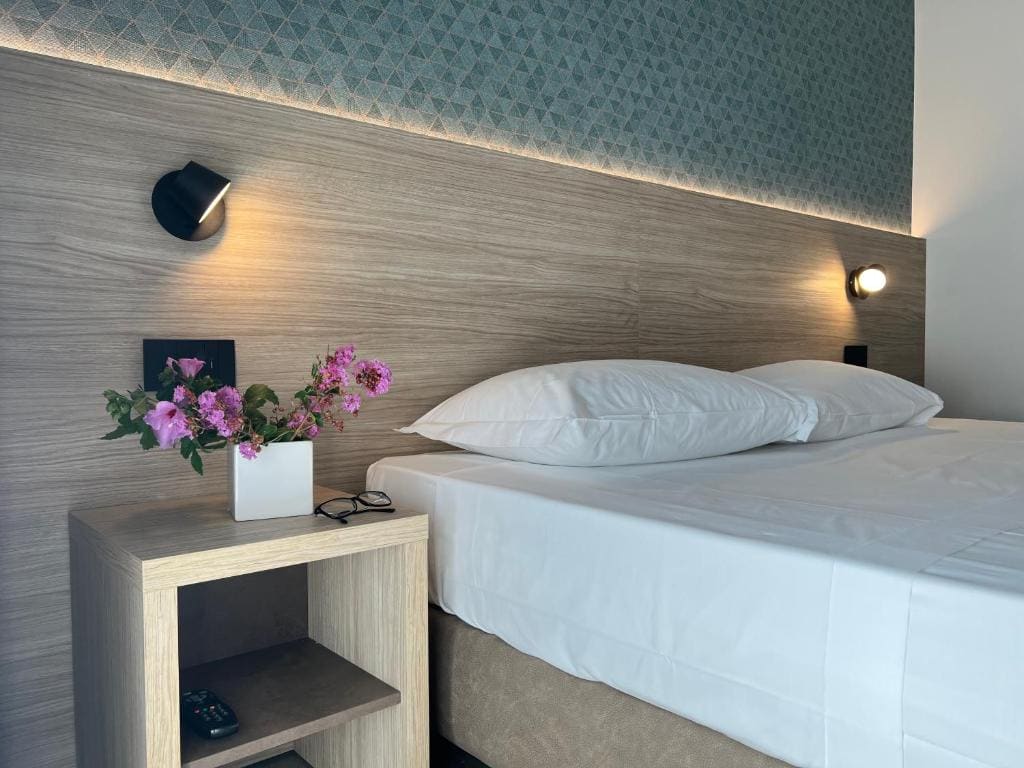Deluxe Double Room room - Image 2