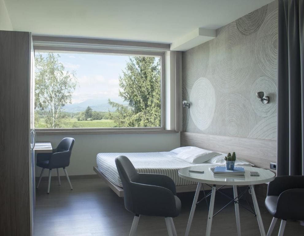 King Room with Mountain View room - Image 3