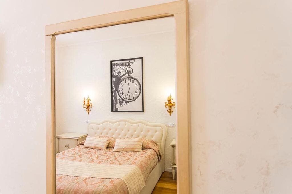 Double Room with Private Bathroom room - Image 2