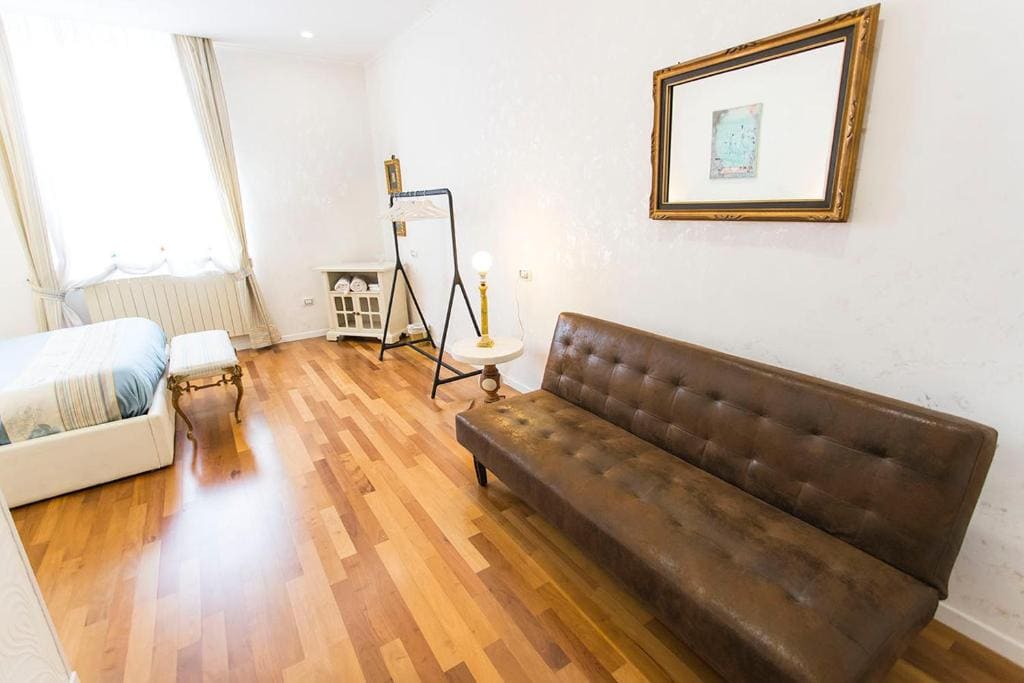 Triple Room with Private Bathroom room - Image 3