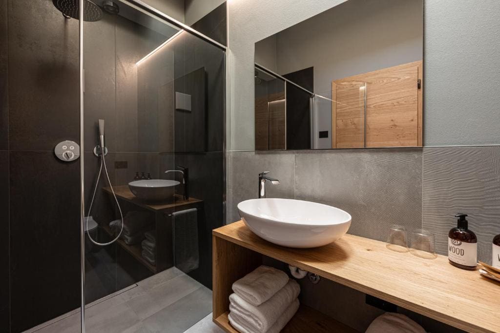 Junior Suite with Balcony room - Image 1
