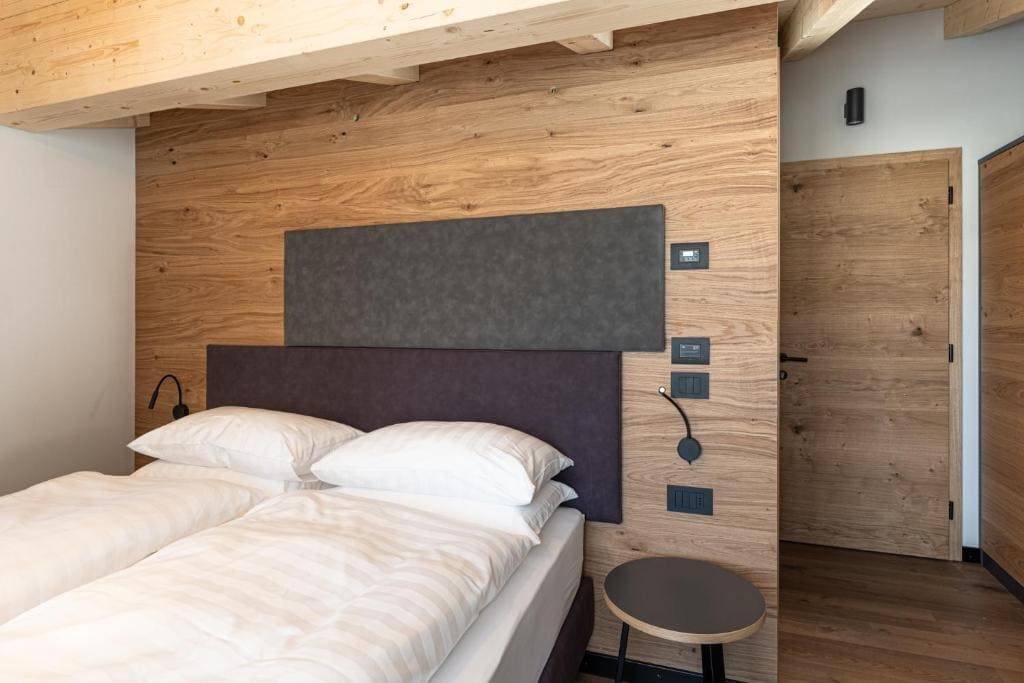 Superior Double or Twin Room with Mountain View room - Image 1