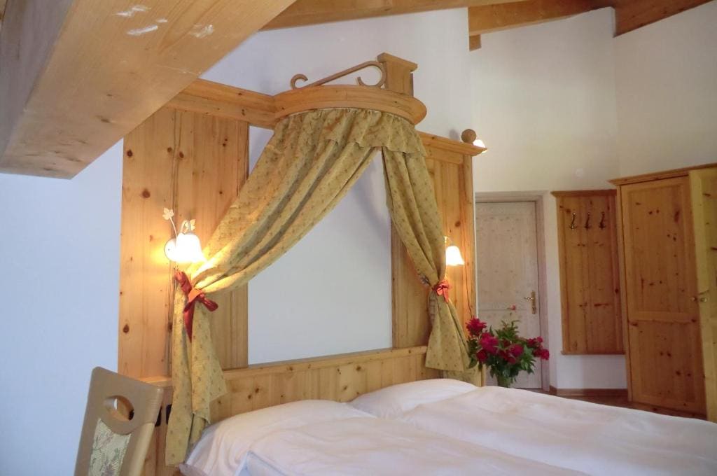 Deluxe Room room - Image 2