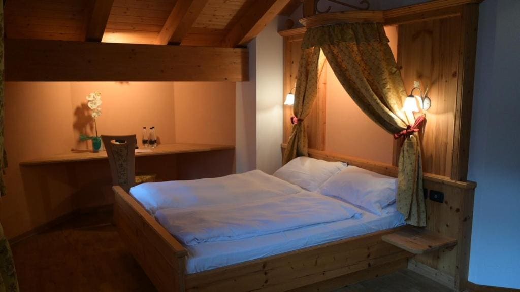 Classic Double Room room - Image 1