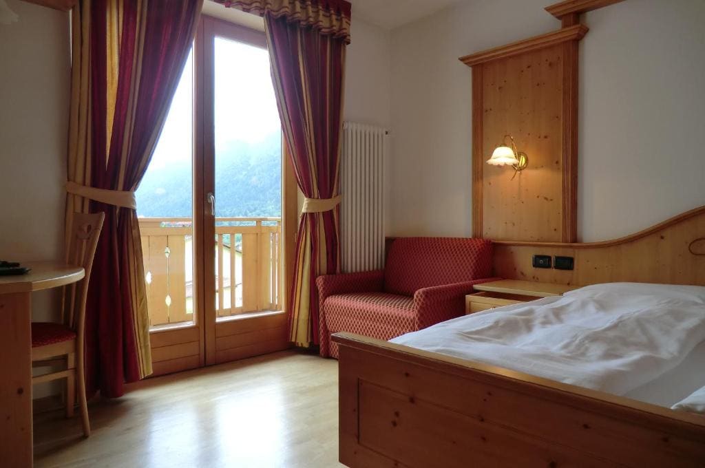 Classic Triple Room room - Image 1