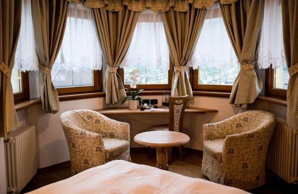 Deluxe Room room - Image 1