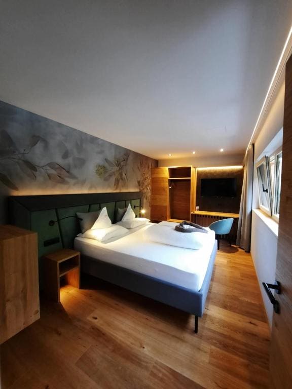 Room room - Image 3
