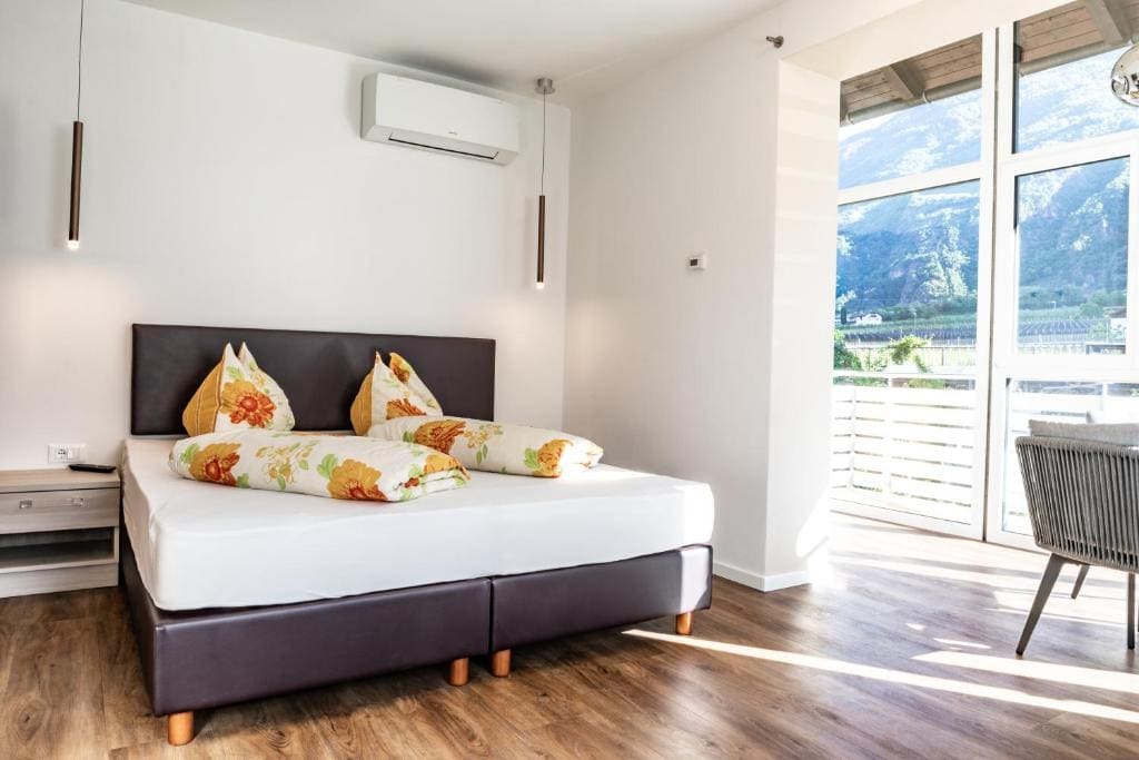 Studio with Balcony room - Image 3