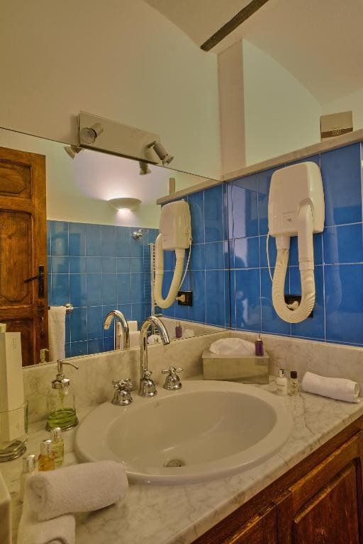 Standard Double Room room - Image 2
