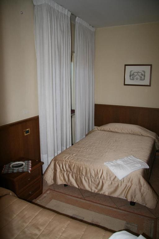 Standard Double Room room - Image 1